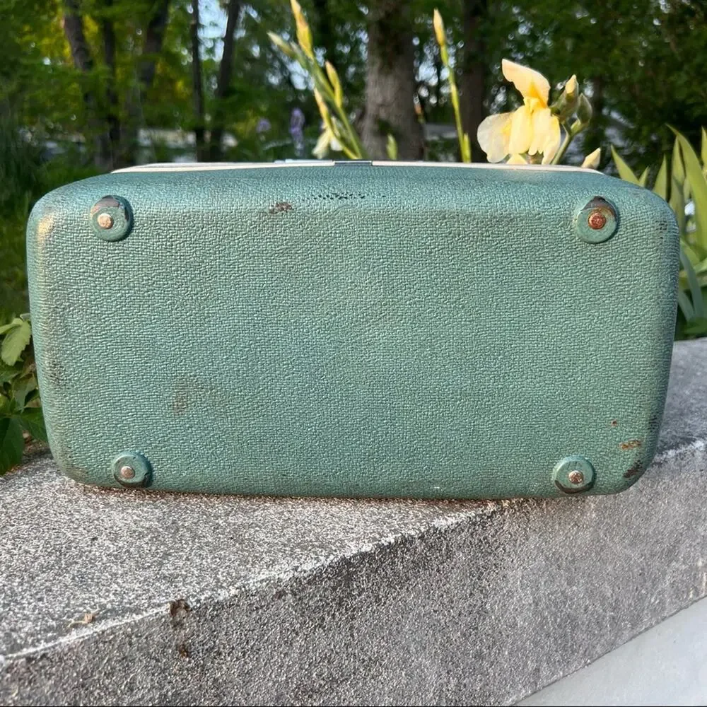 Vintage 60s Samsonite blue train case makeup case